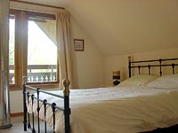 Master bedroom at Oakhill self-catering cottage on the North Norfolk coast